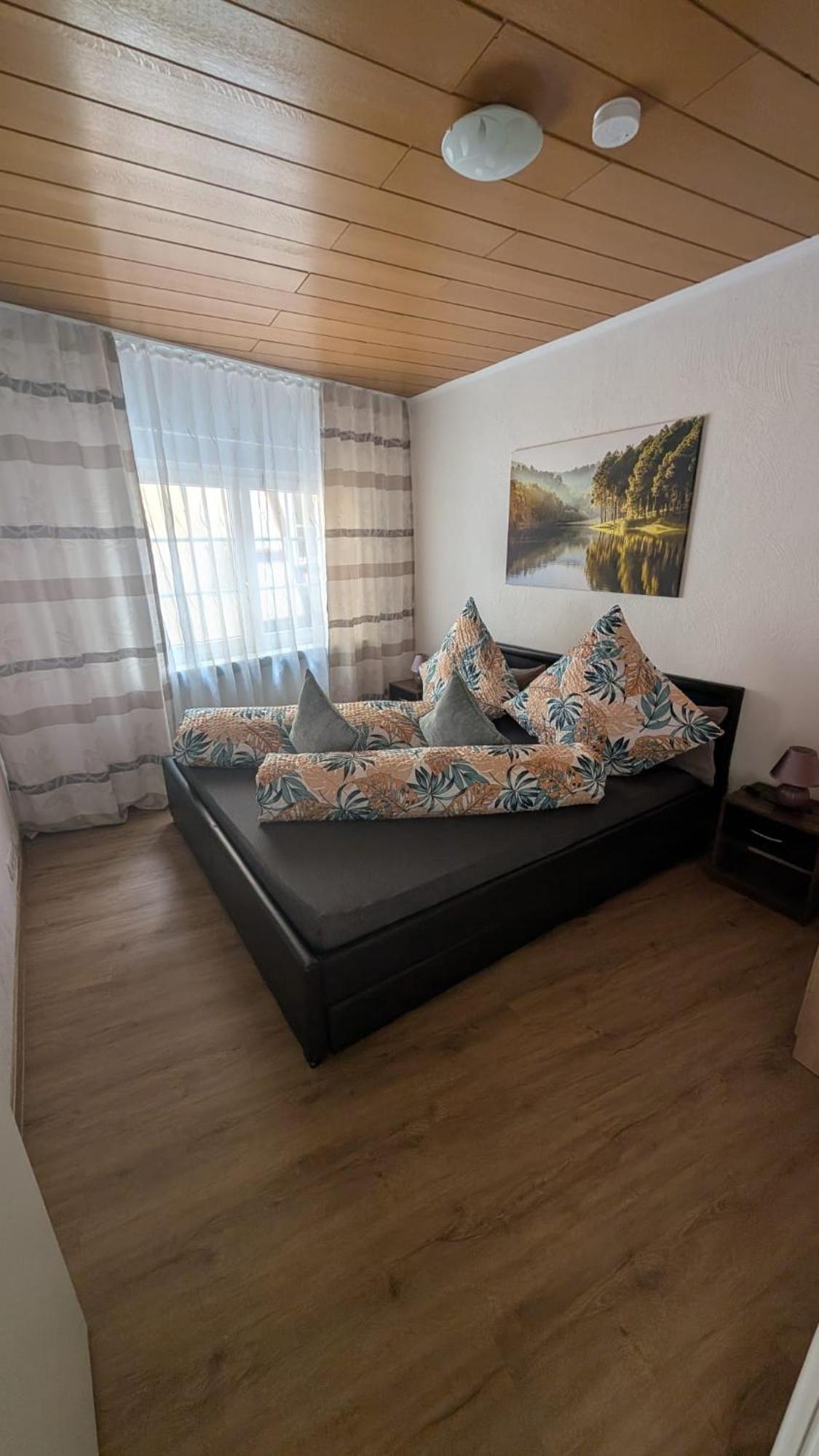 Via Roma 257 * Cochem